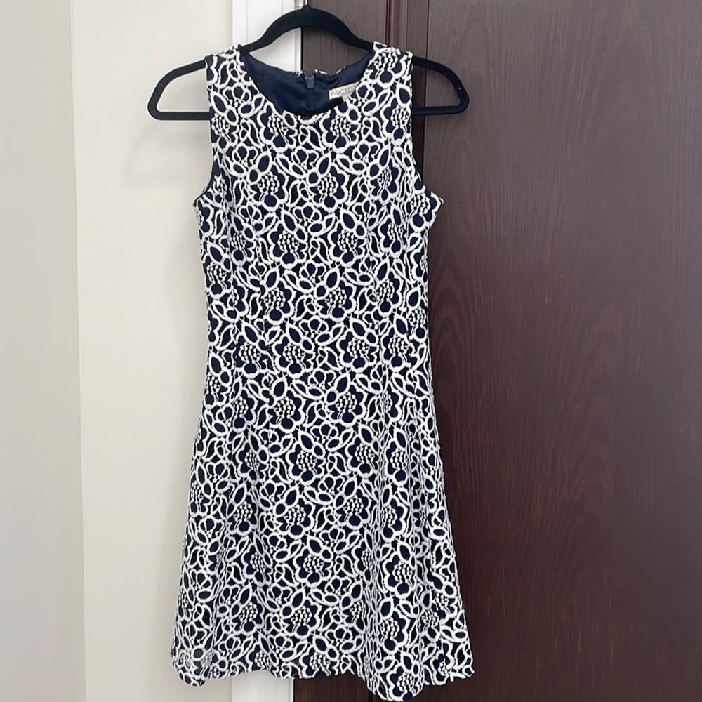 Women’s sleeveless Dress